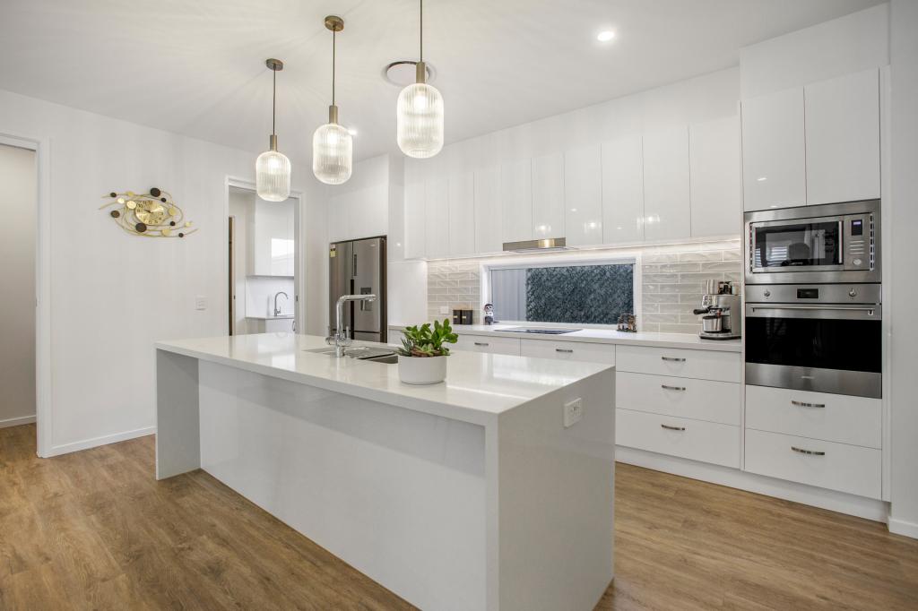 248/6 CHARLSTON PL, KULUIN, QLD 4558