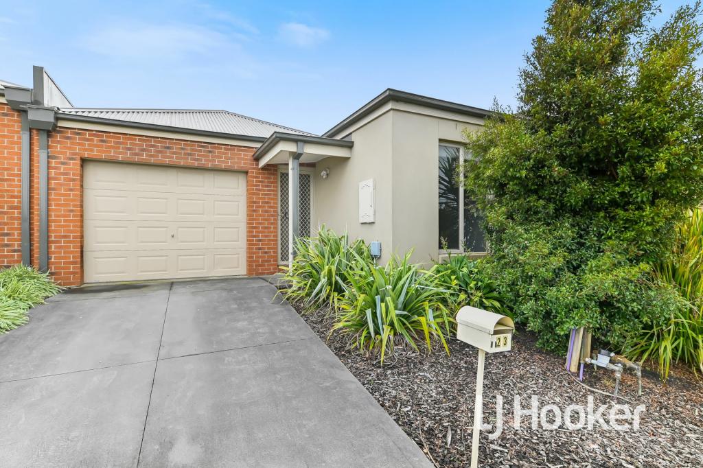 23 Havana Pde, Pakenham, VIC 3810