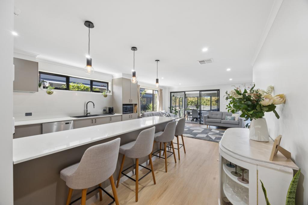 2 Mary Lee St, Bonython, ACT 2905