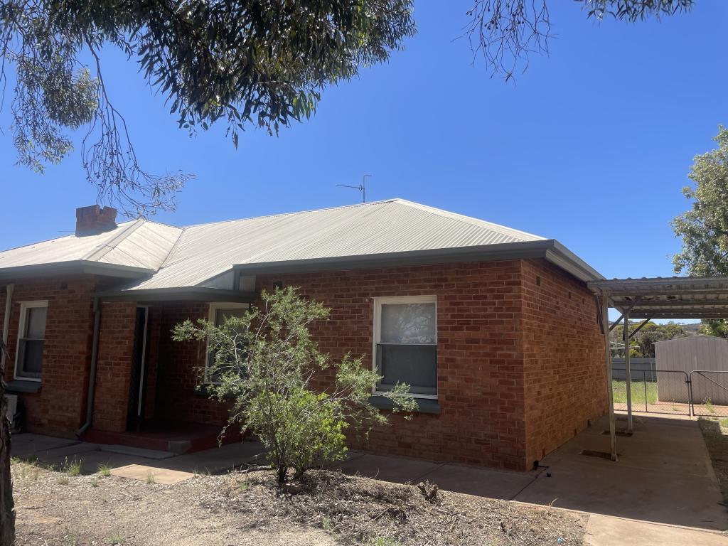 29 SOUTH TCE, QUORN, SA 5433