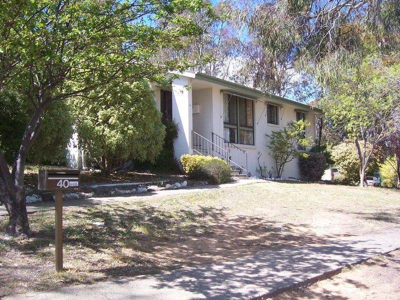 40 Baddeley Cres, Spence, ACT 2615