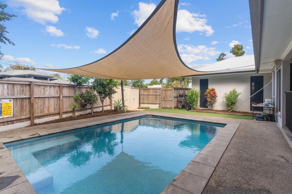 4 Greenvale Cl, Smithfield, QLD 4878