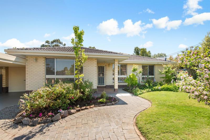 9 Kimberly Way, Happy Valley, SA 5159