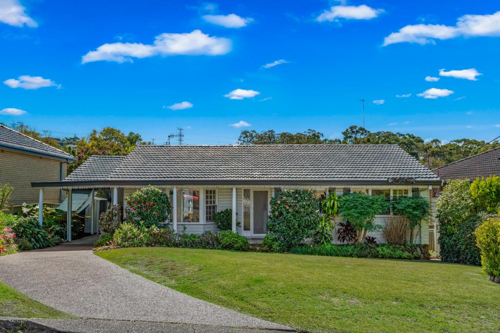 6 Pasadena Cres, Macquarie Hills, NSW 2285