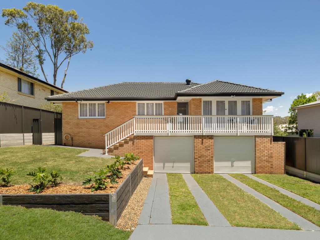 10 Fontaine St, Stafford Heights, QLD 4053