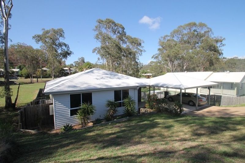 36 Tuna St, Toolooa, QLD 4680