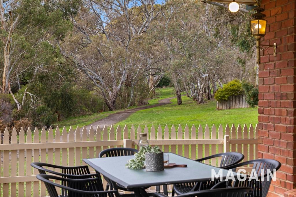 11 Margaret Cutten Gr, Aberfoyle Park, SA 5159