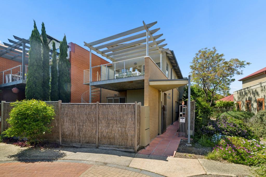 8 Williams Bay Gr, Williamstown, VIC 3016