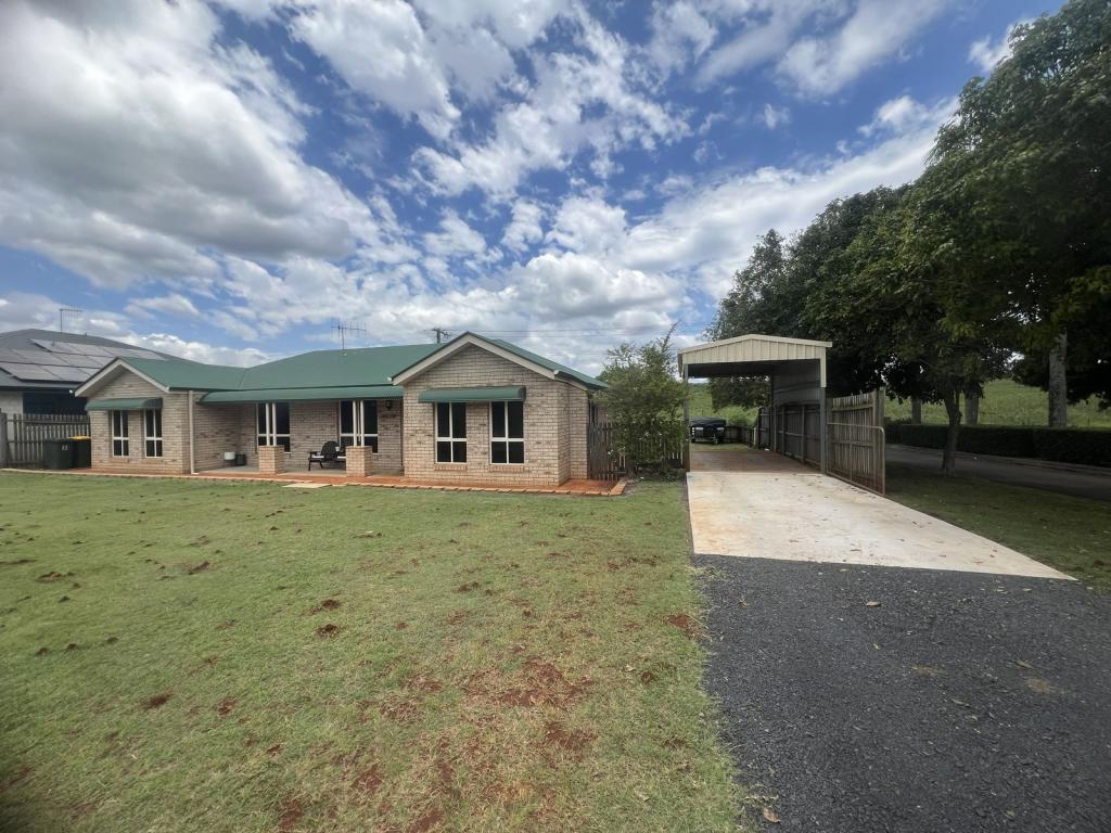 15 Pioneer Ave, Childers, QLD 4660