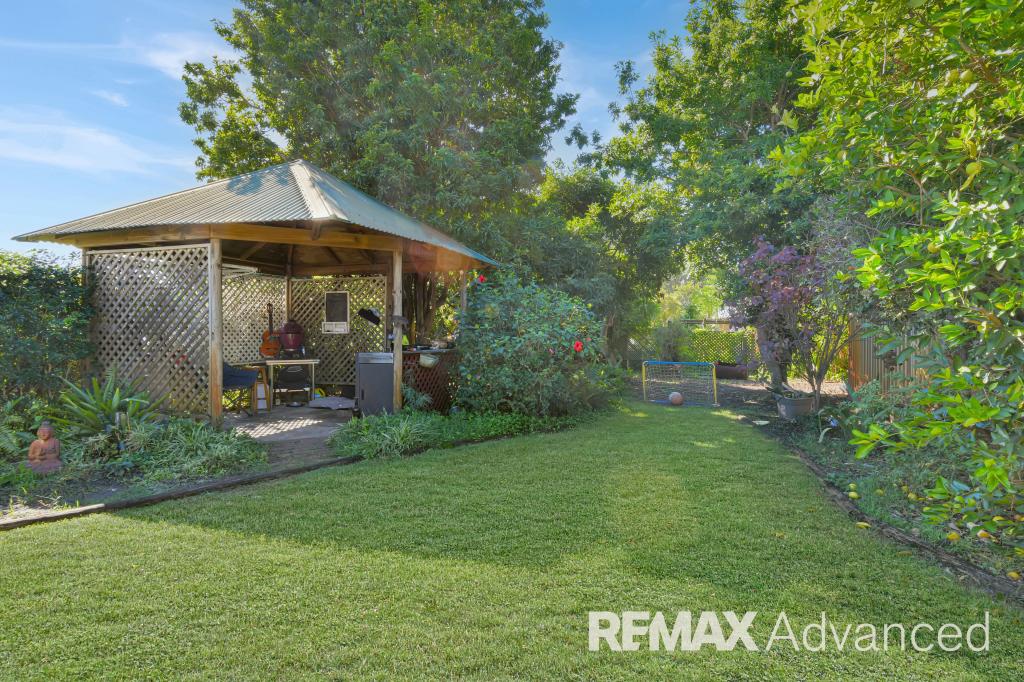 19 Lalroy St, Beachmere, QLD 4510