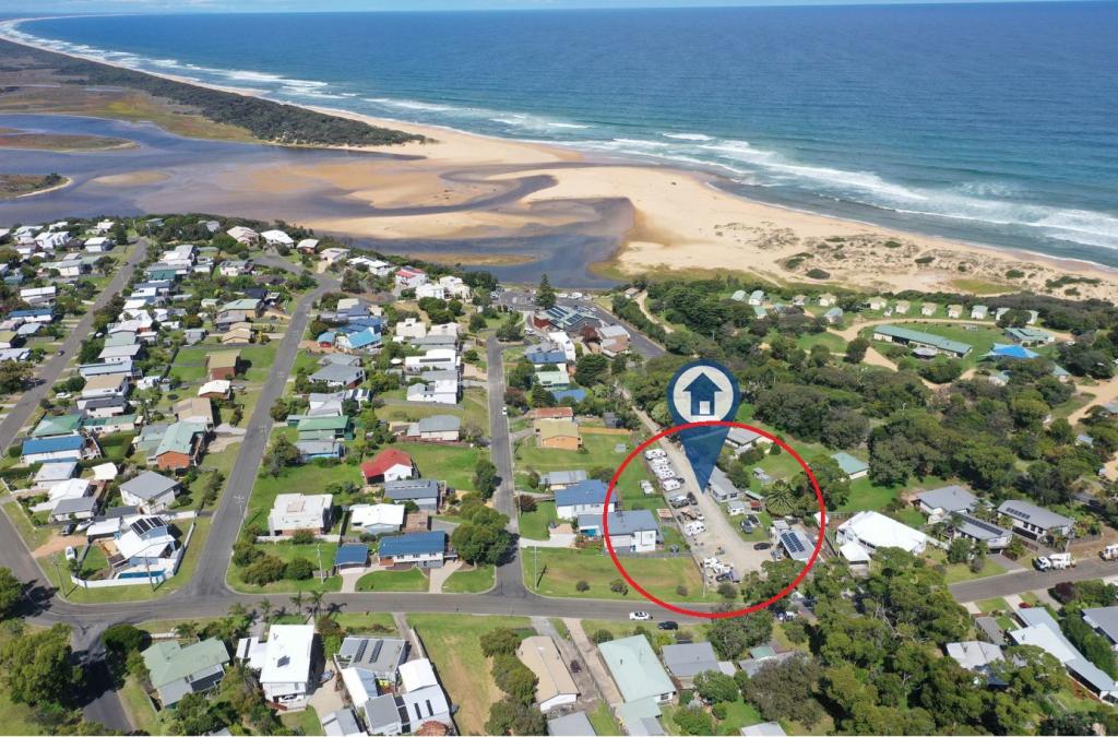 10-12 Gully Rd, Lake Tyers Beach, VIC 3909