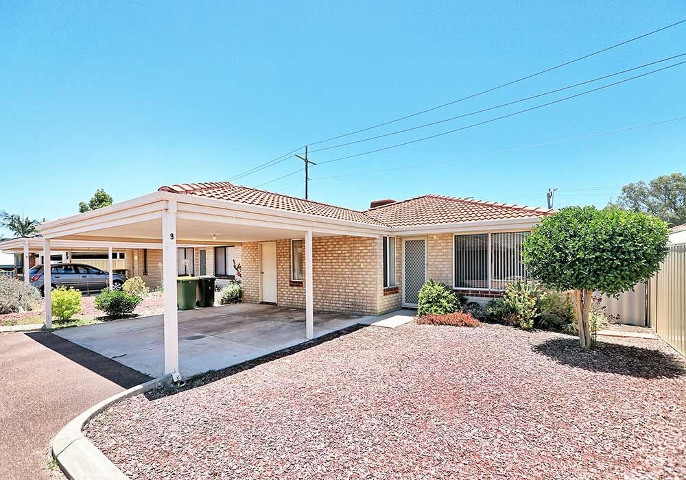 9/4 WITTENOOM RD, HIGH WYCOMBE, WA 6057