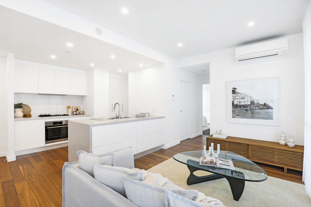 217/10 REGENT ST, WOLLONGONG, NSW 2500