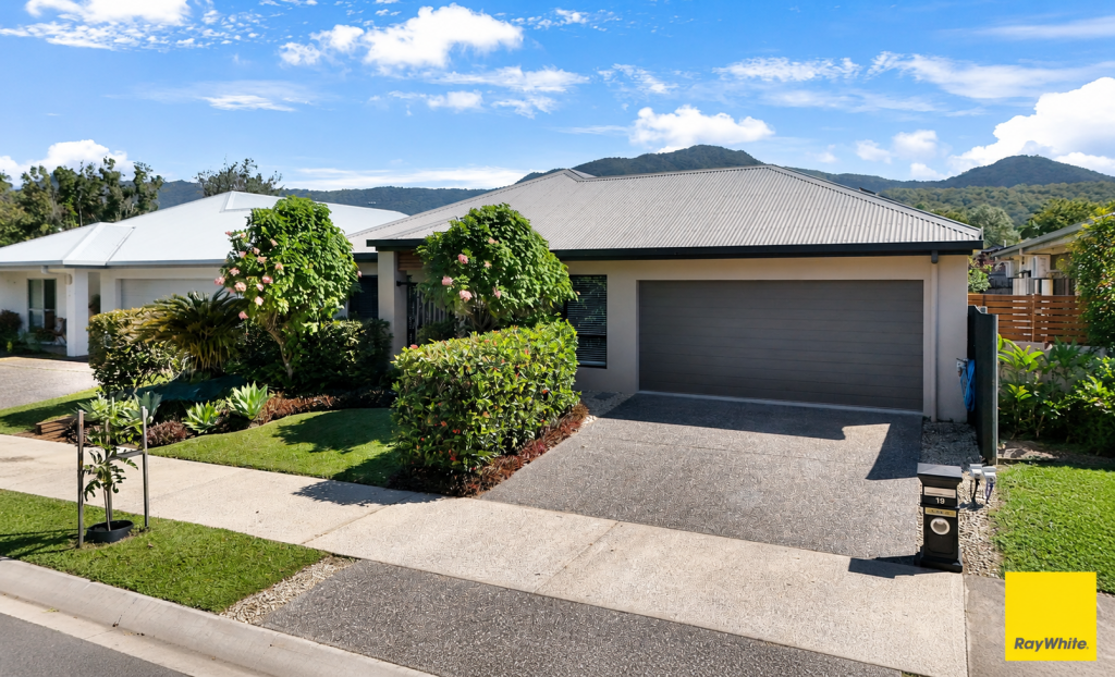19 Redcap Bend, Trinity Park, QLD 4879
