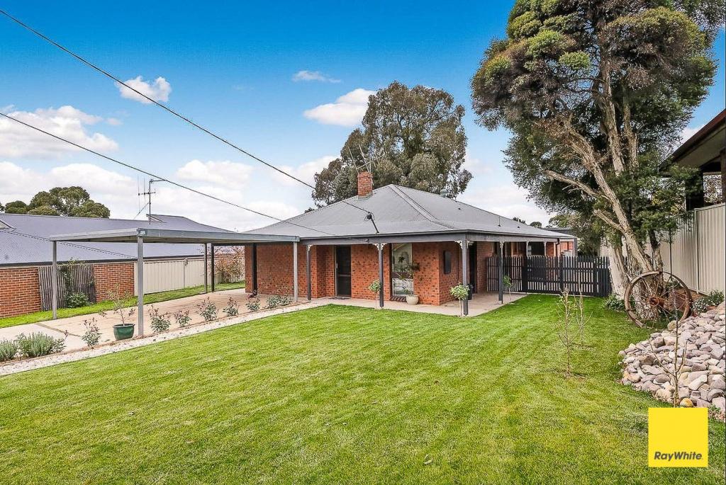11 Button St, Strathdale, VIC 3550