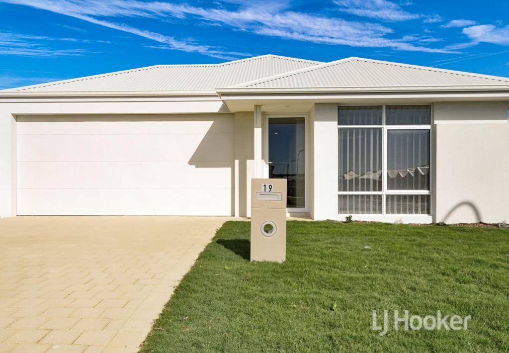 19 Buccaneer Rd, Eglinton, WA 6034