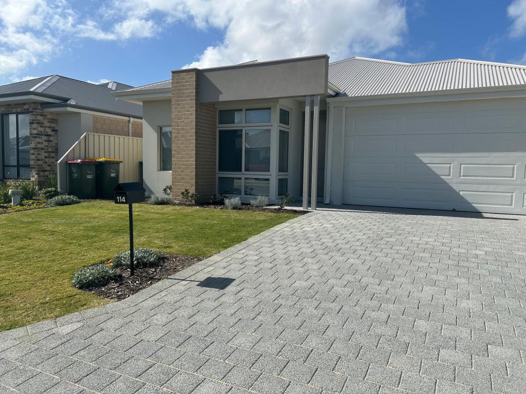 114 Seaside Ave, Yanchep, WA 6035