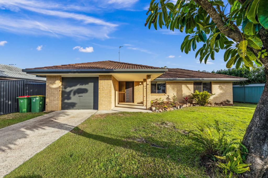 18 PIPIT PDE, BURLEIGH WATERS, QLD 4220