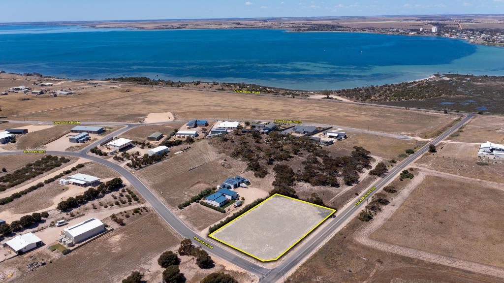 2 Kennedy Rd, Streaky Bay, SA 5680