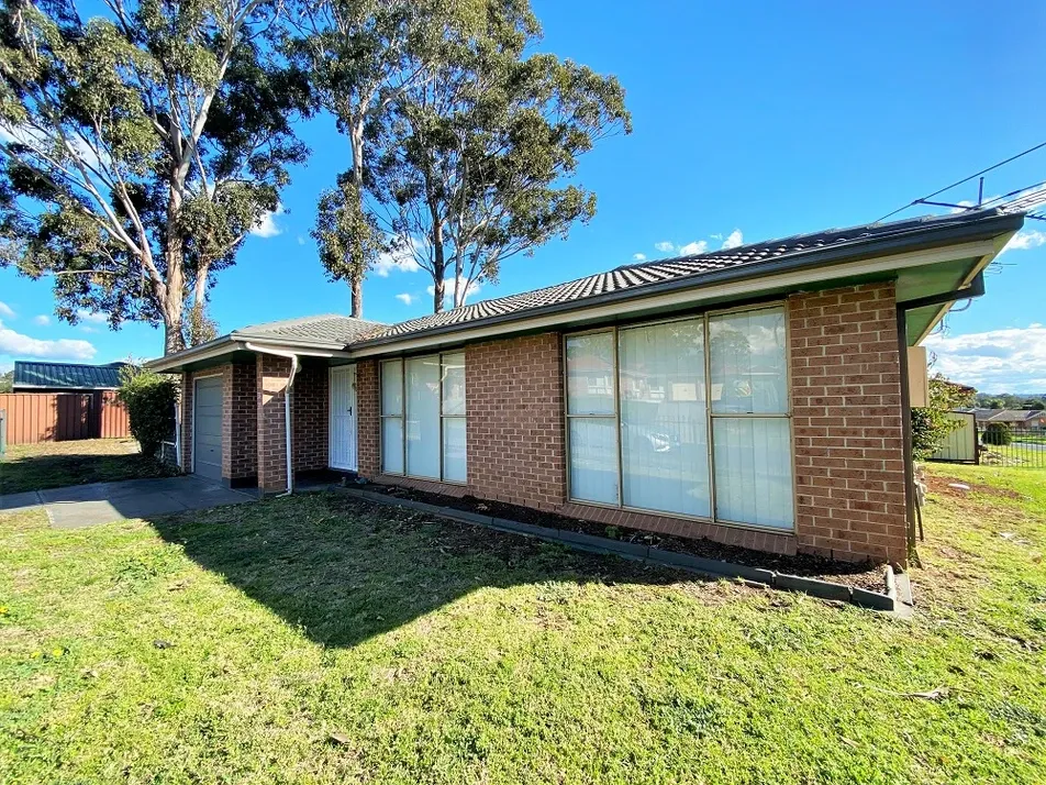 64 Lantana St, Macquarie Fields, NSW 2564