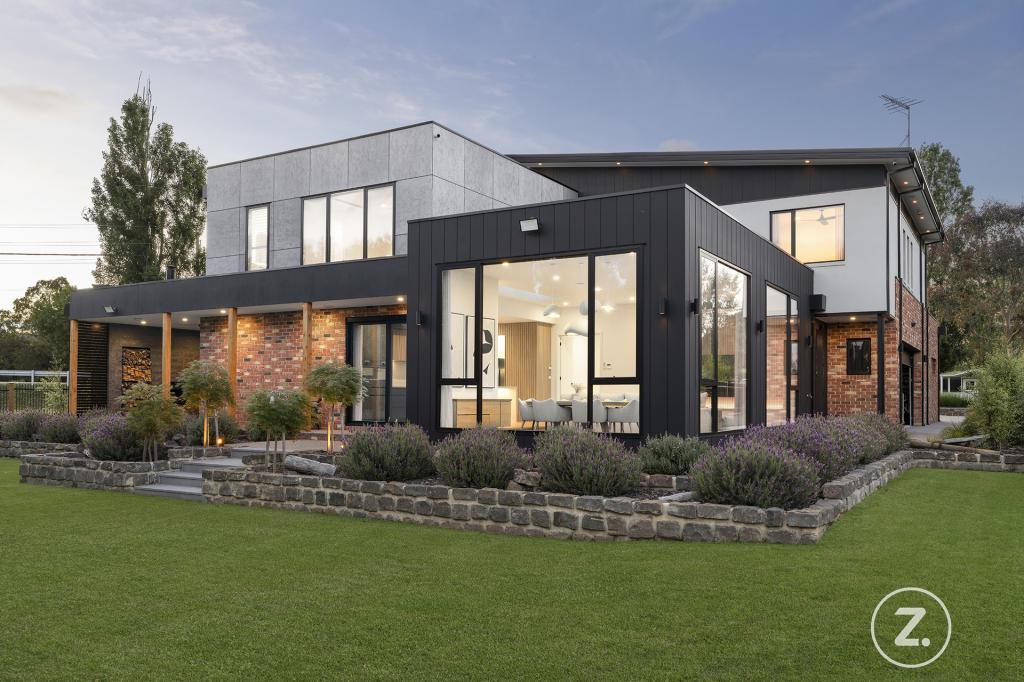 241 SHEEDY RD, GISBORNE, VIC 3437