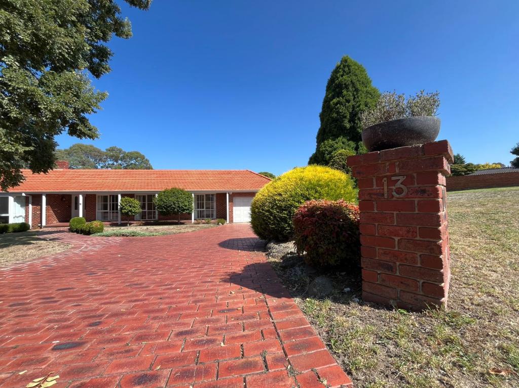 13 Edwin Rd, Templestowe, VIC 3106