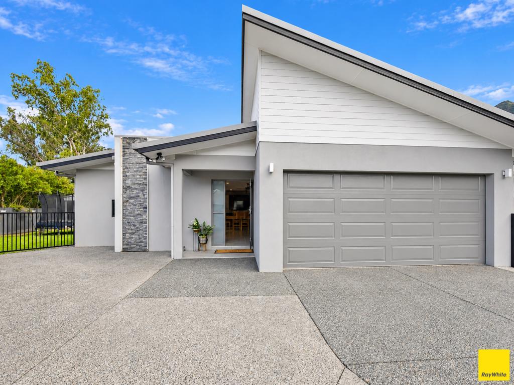 3 OBERONIA CL, EDMONTON, QLD 4869
