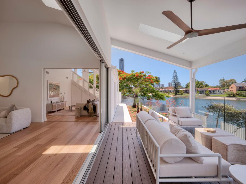 24 Maureen Ct, Broadbeach Waters, QLD 4218