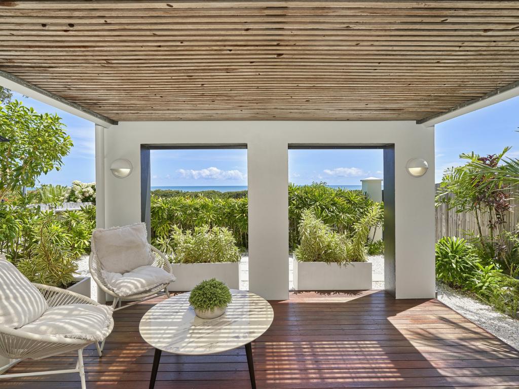 11/5-7 Arlington Esp, Clifton Beach, QLD 4879