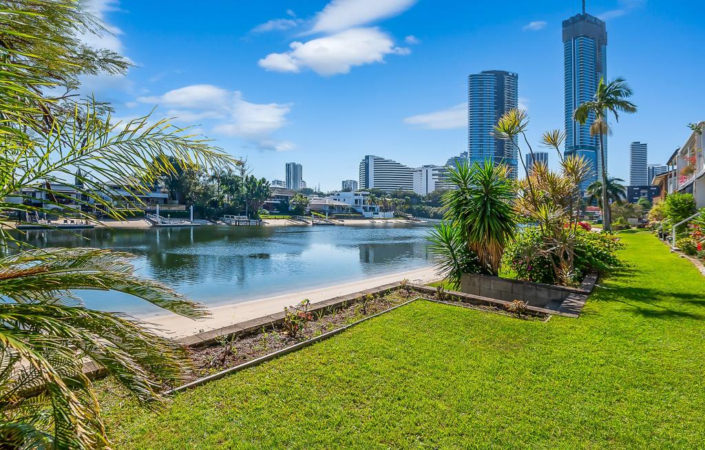 1/29 Hooker Bvd, Broadbeach Waters, QLD 4218