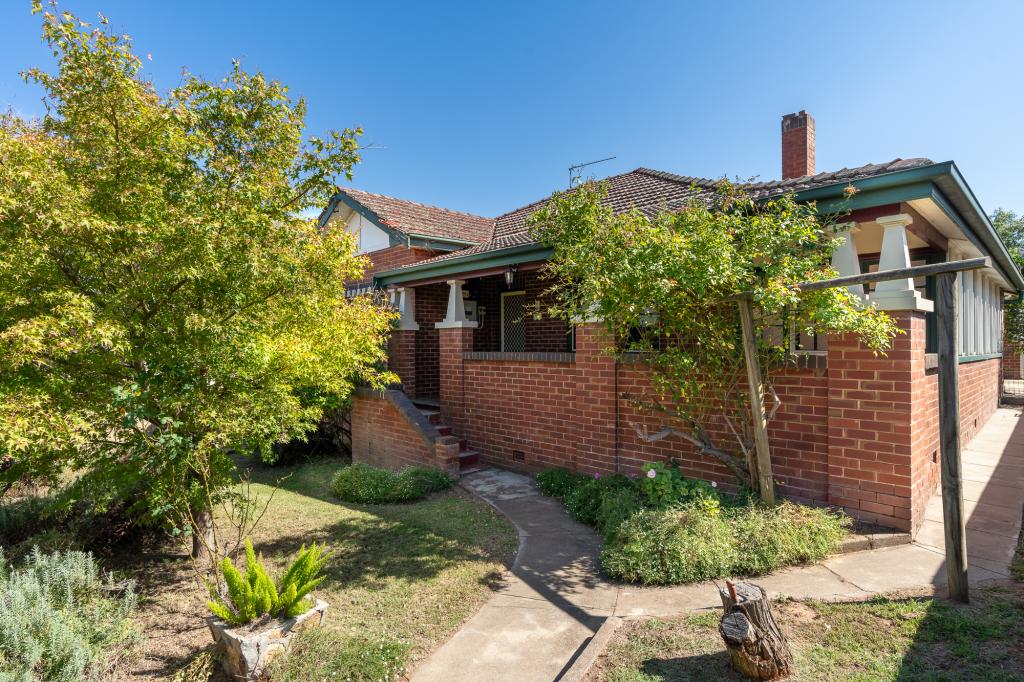 16 Liverpool St, Cowra, NSW 2794