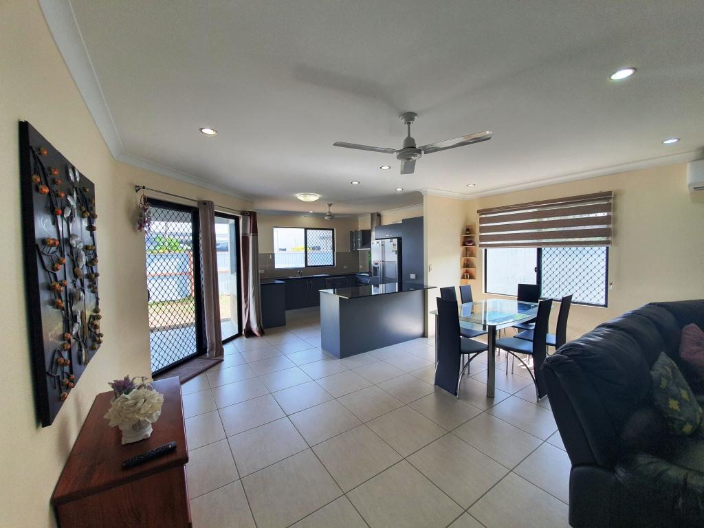 160 Roberts Dr, Trinity Beach, QLD 4879