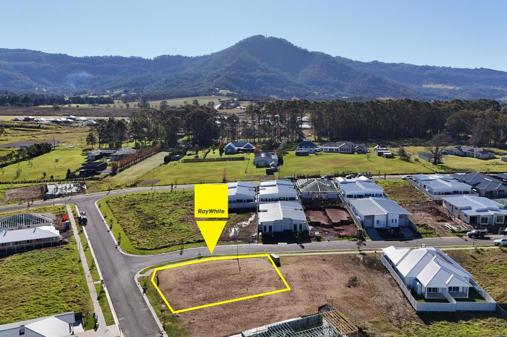 32 Wedgetail St, Badagarang, NSW 2540