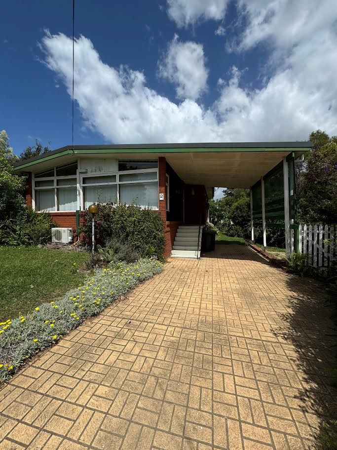 8 Coolah Ave, Campbelltown, NSW 2560