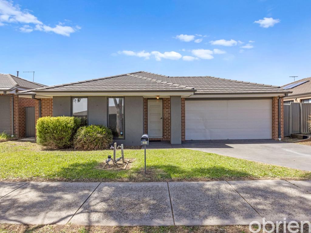 33 Rannoch St, Cranbourne East, VIC 3977