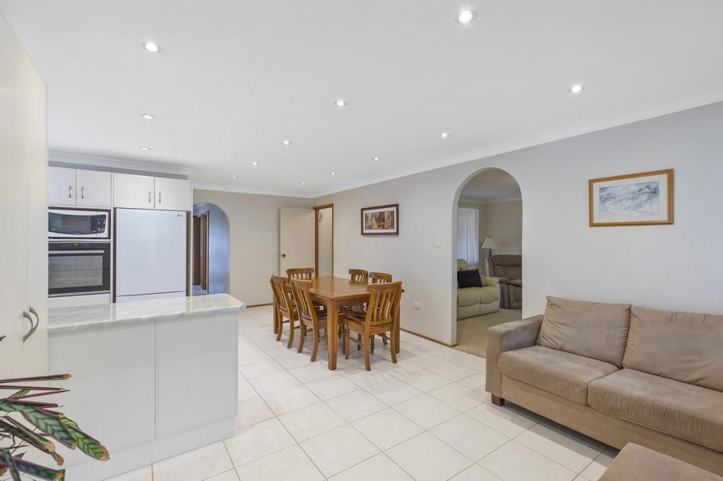 3 Minnow Cl, Tumbi Umbi, NSW 2261
