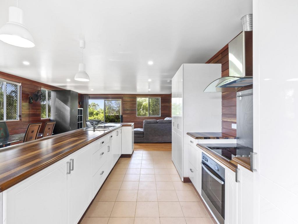 39 HALCYON ST, LAMB ISLAND, QLD 4184