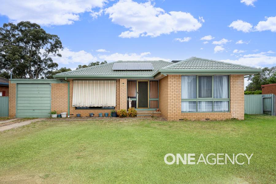 7 GOBORRA ST, GLENFIELD PARK, NSW 2650