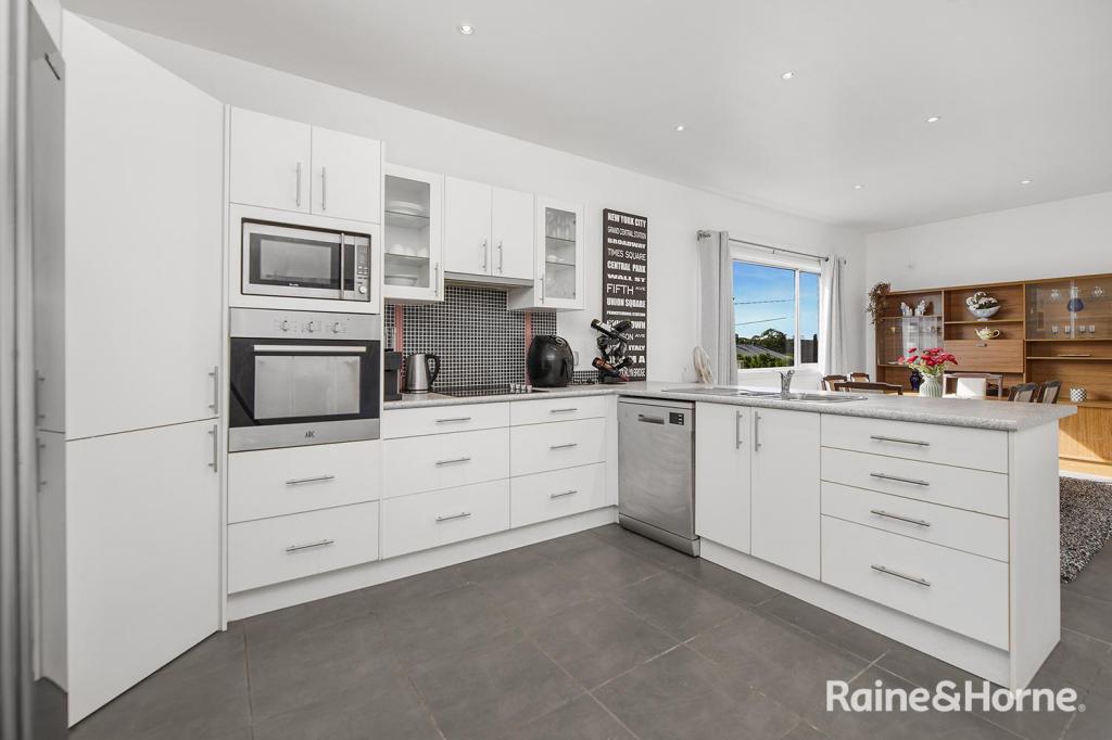15 Stanley St, Belmont, NSW 2280
