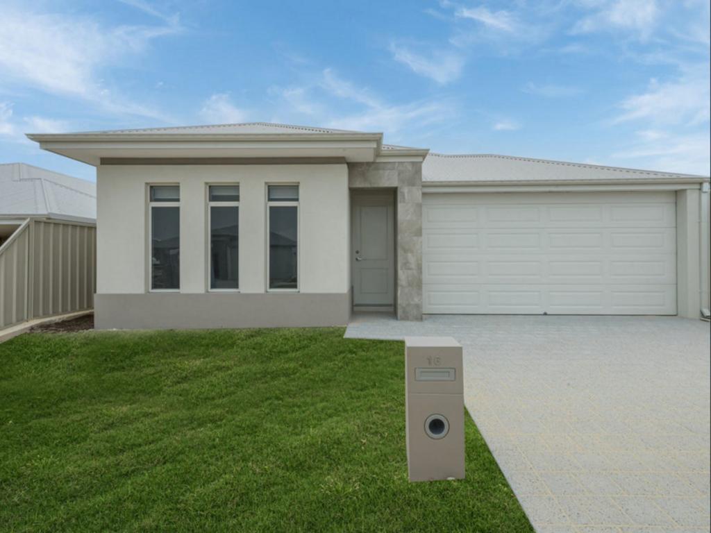 16 HOLIDAY WAY, YANCHEP, WA 6035
