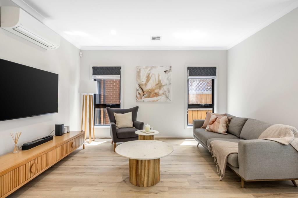 31 Maremmano Cres, Taylors Lakes, VIC 3038