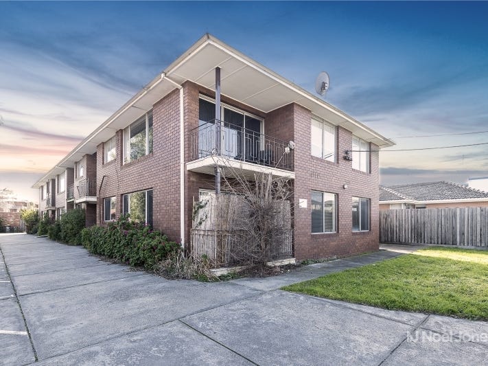 2/30 SANDOWN RD, ASCOT VALE, VIC 3032