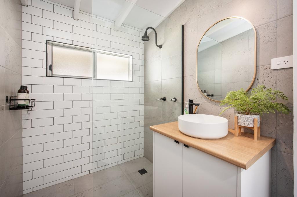 364 KAITLERS RD, SPRINGDALE HEIGHTS, NSW 2641