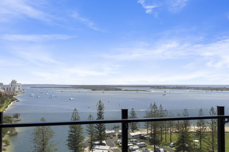 1132/165 Marine Pde, Southport, QLD 4215