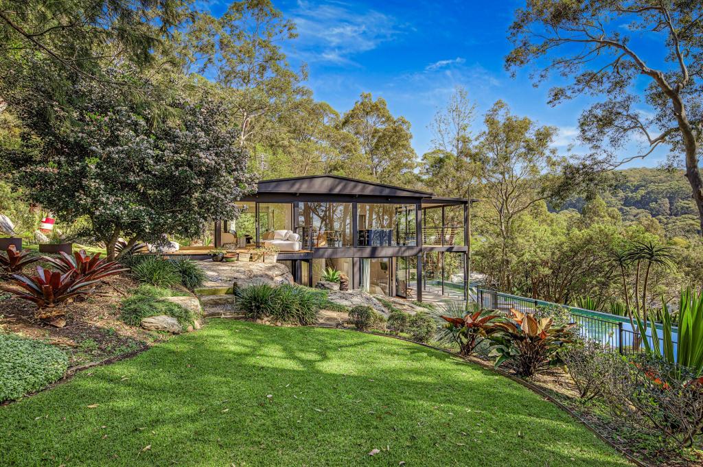 4 COMO PDE, PRETTY BEACH, NSW 2257