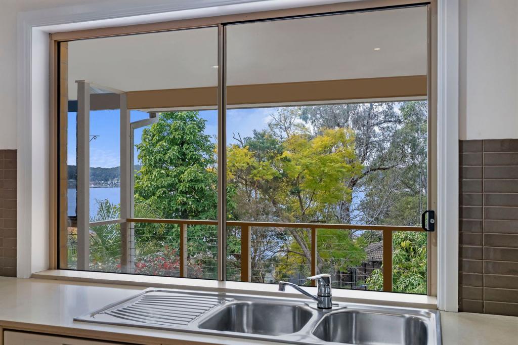 15b Sunlight Pde, Fishing Point, NSW 2283