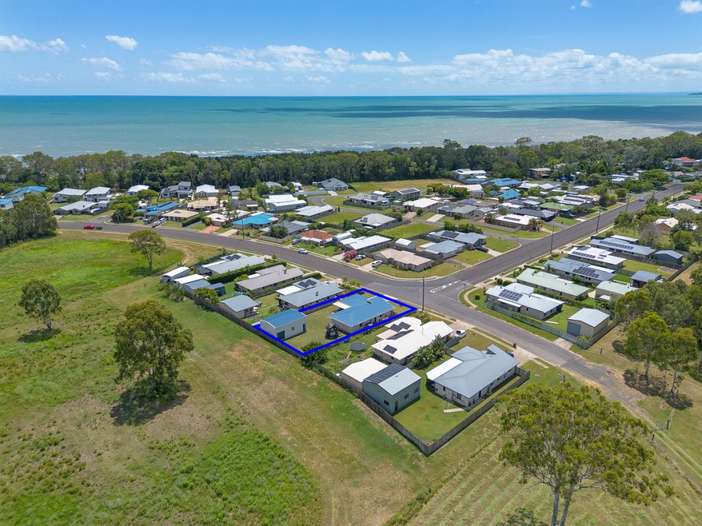 197 Kingfisher Pde, Toogoom, QLD 4655