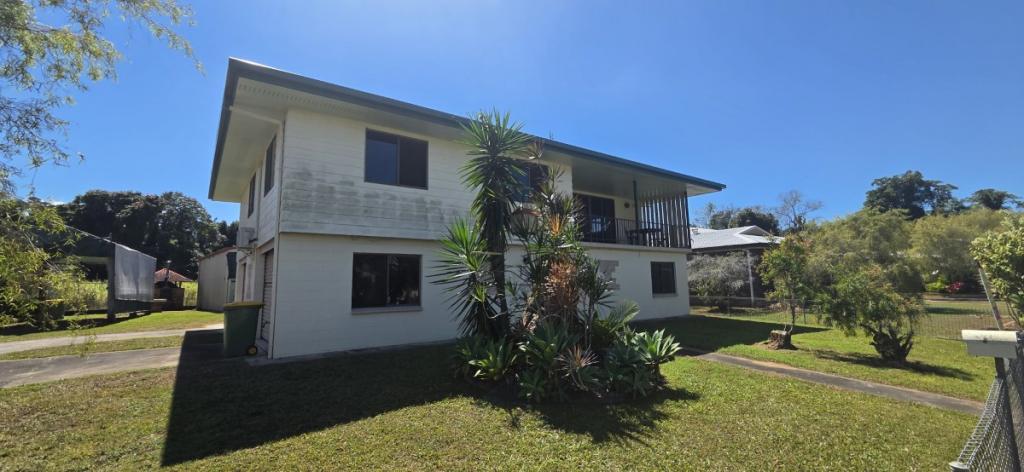 4 HECHT ST, INGHAM, QLD 4850