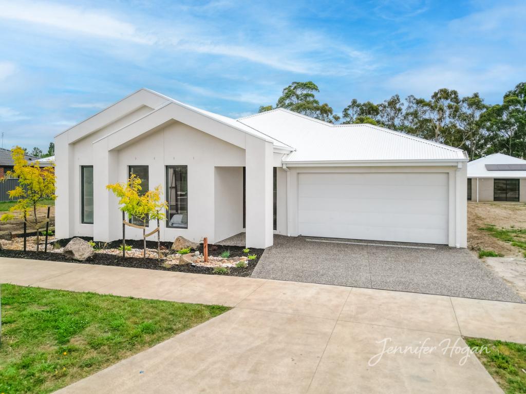 64 Barrel Rd, Drouin, VIC 3818