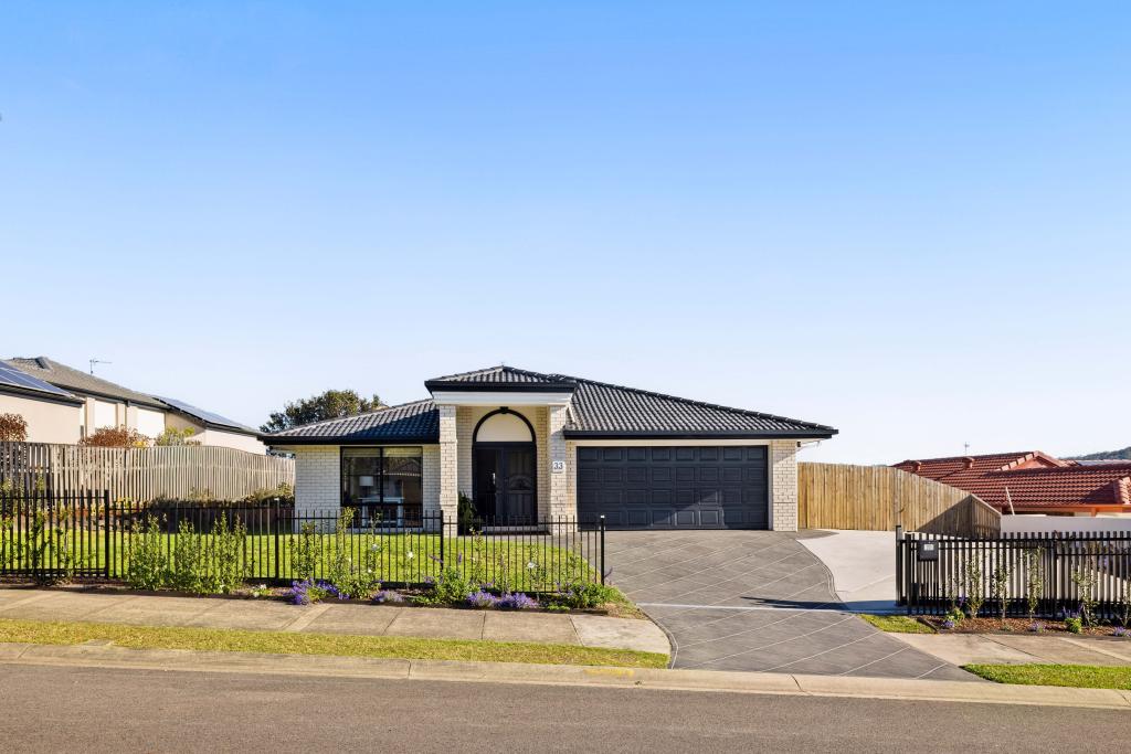 33 Palmerston Dr, Oxenford, QLD 4210